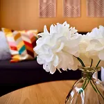Апартаменти Comfy In The Heart Of Town *