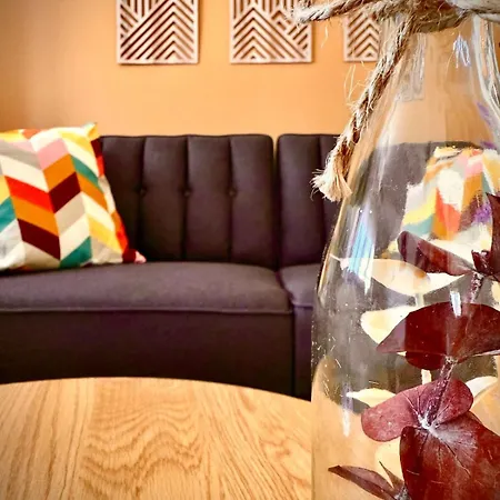 Comfy In The Heart Of Town Apartmán *